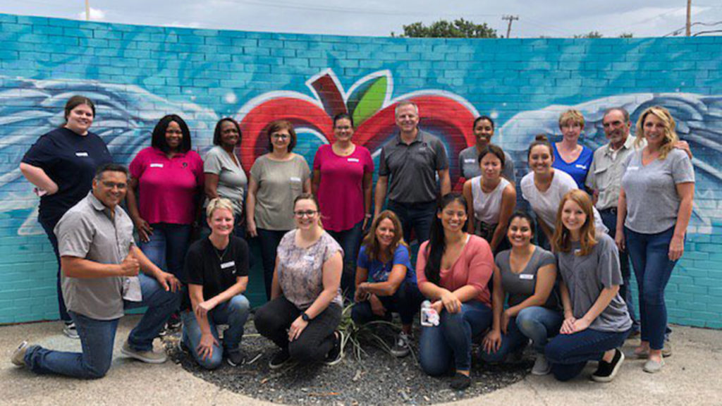 SEM&I Team Helps Open Minnie’s Food Pantry